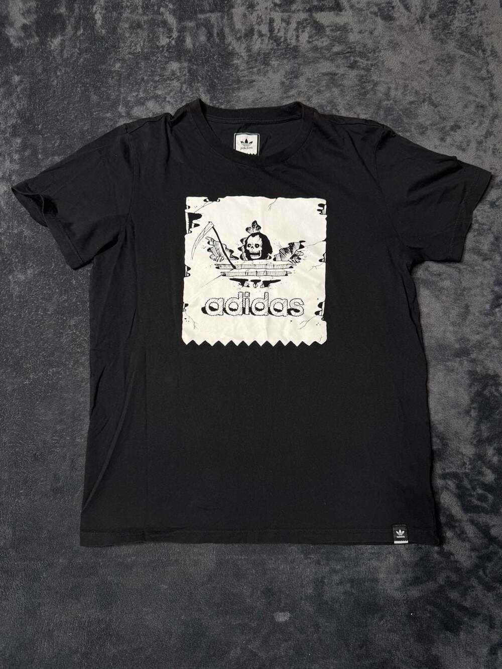 Adidas Originals T-Shirt Size L Black Grim Reaper Graphic
